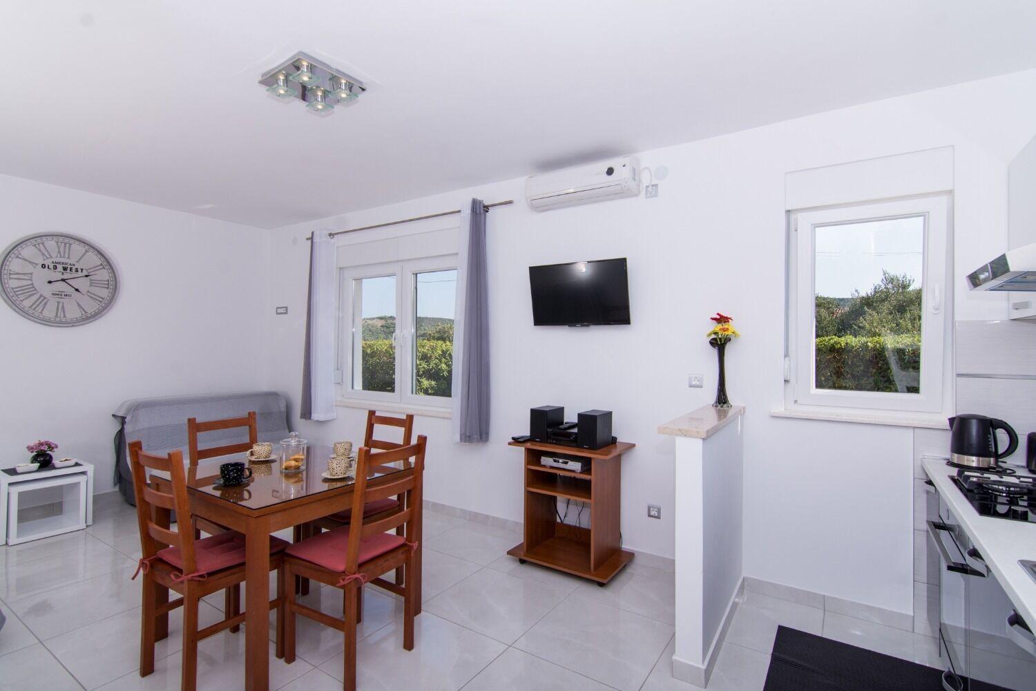 Apartments Ivica - Garden Terrace Slatine Extérieur photo