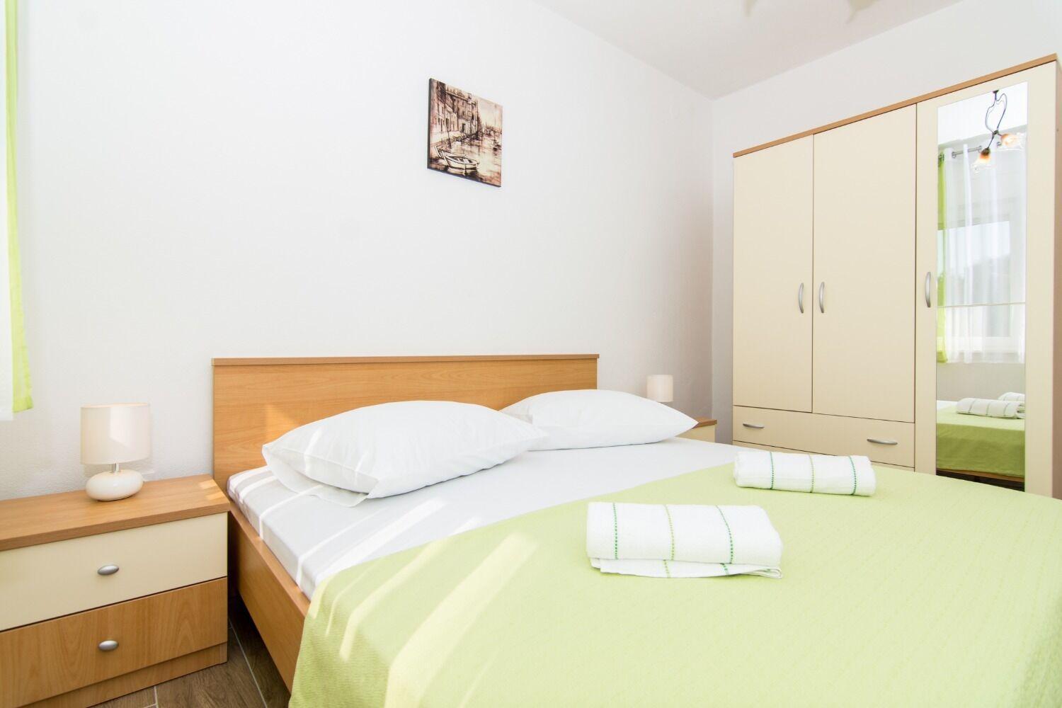 Apartments Ivica - Garden Terrace Slatine Extérieur photo